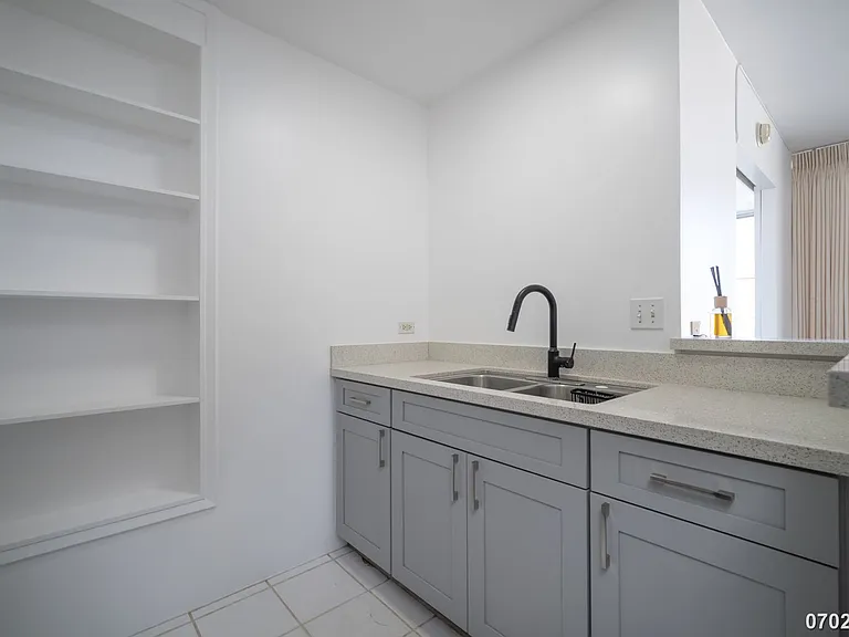 754 Ekela Ave #608 — Photo 9