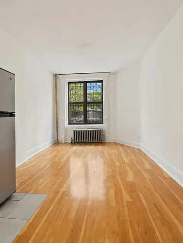 220 W 122nd St #1FF Photo 1