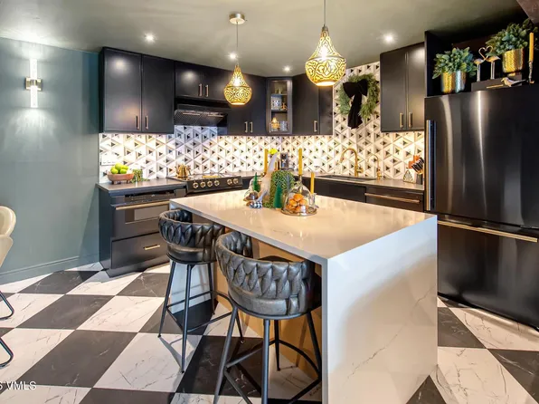 1040 Vail View Dr Unit 206, Vail, CO 81657