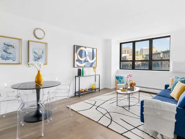 301 W 110th St APT 4D, New York, NY 10026