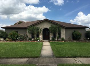 2728 Hughann St, Port Neches, TX 77651