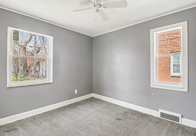 16605 Freeland St — Photo 14