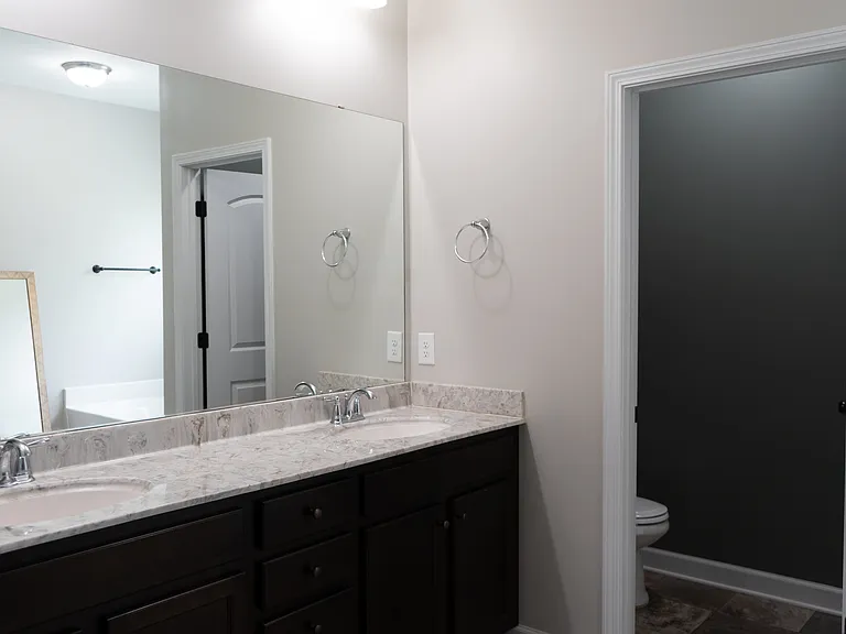 149 Bridgeport Dr — Photo 8