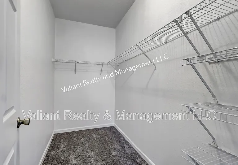 575 Oakleaf Plantation Pkwy #1-1303 — Photo 21