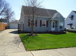 318 Van Buren Ave, Cuyahoga Falls, OH