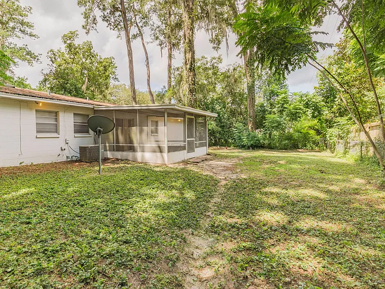 3236 NW 30th Pl — Photo 14
