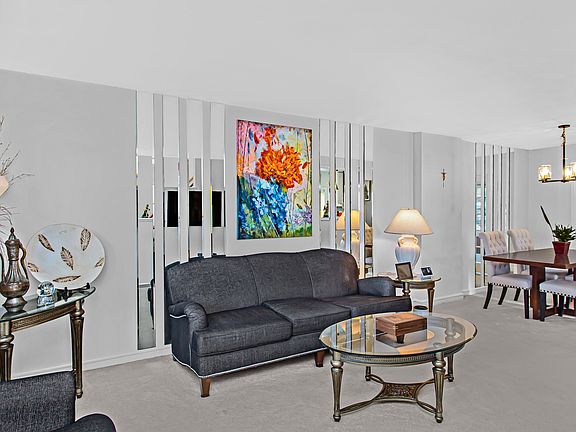 3rd image of 1701 N Oak Park Ave