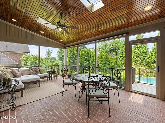 4th image of 519 Cumberland Ridge Dr