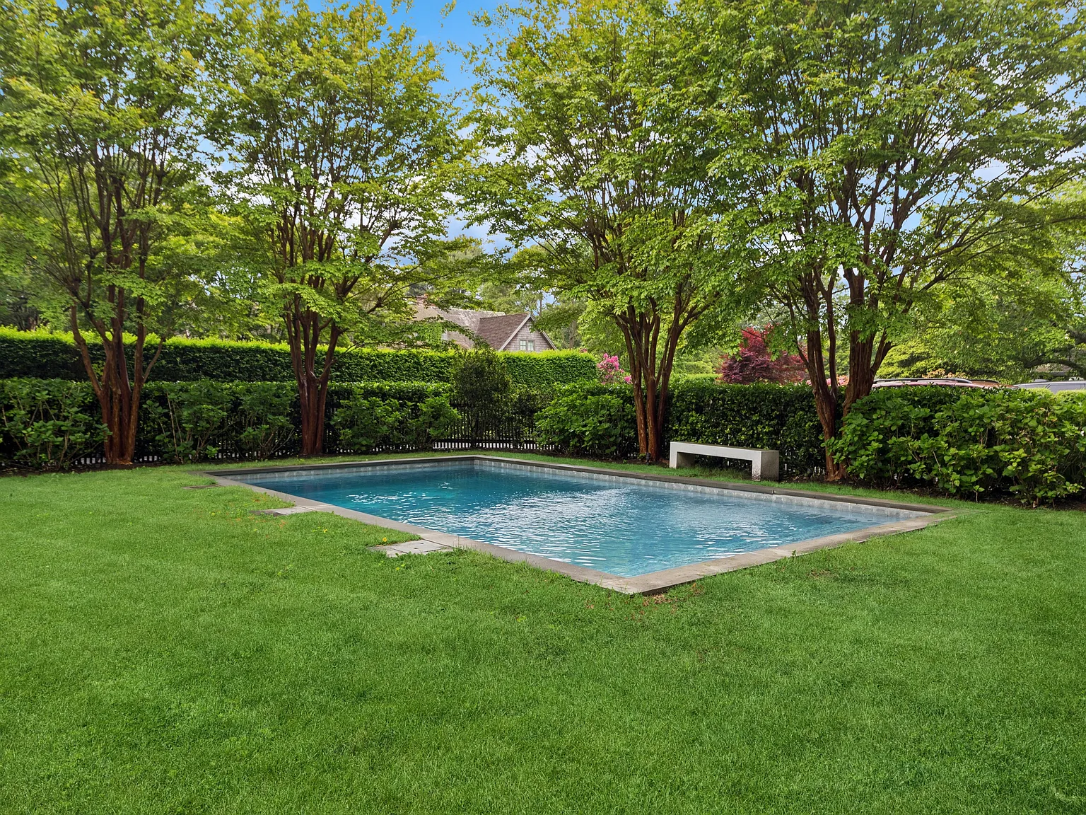 East Hampton Village — Photo 3
