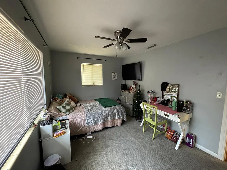 3125 W University Ave — Photo 13