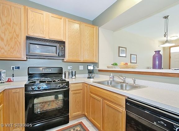 4th image of 2275 Federal Dr #1