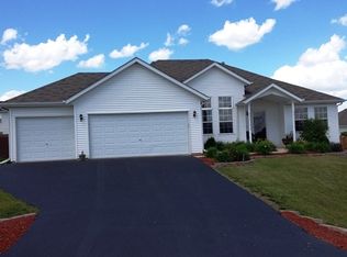 721 Merrion Rd, Roscoe, IL 61073