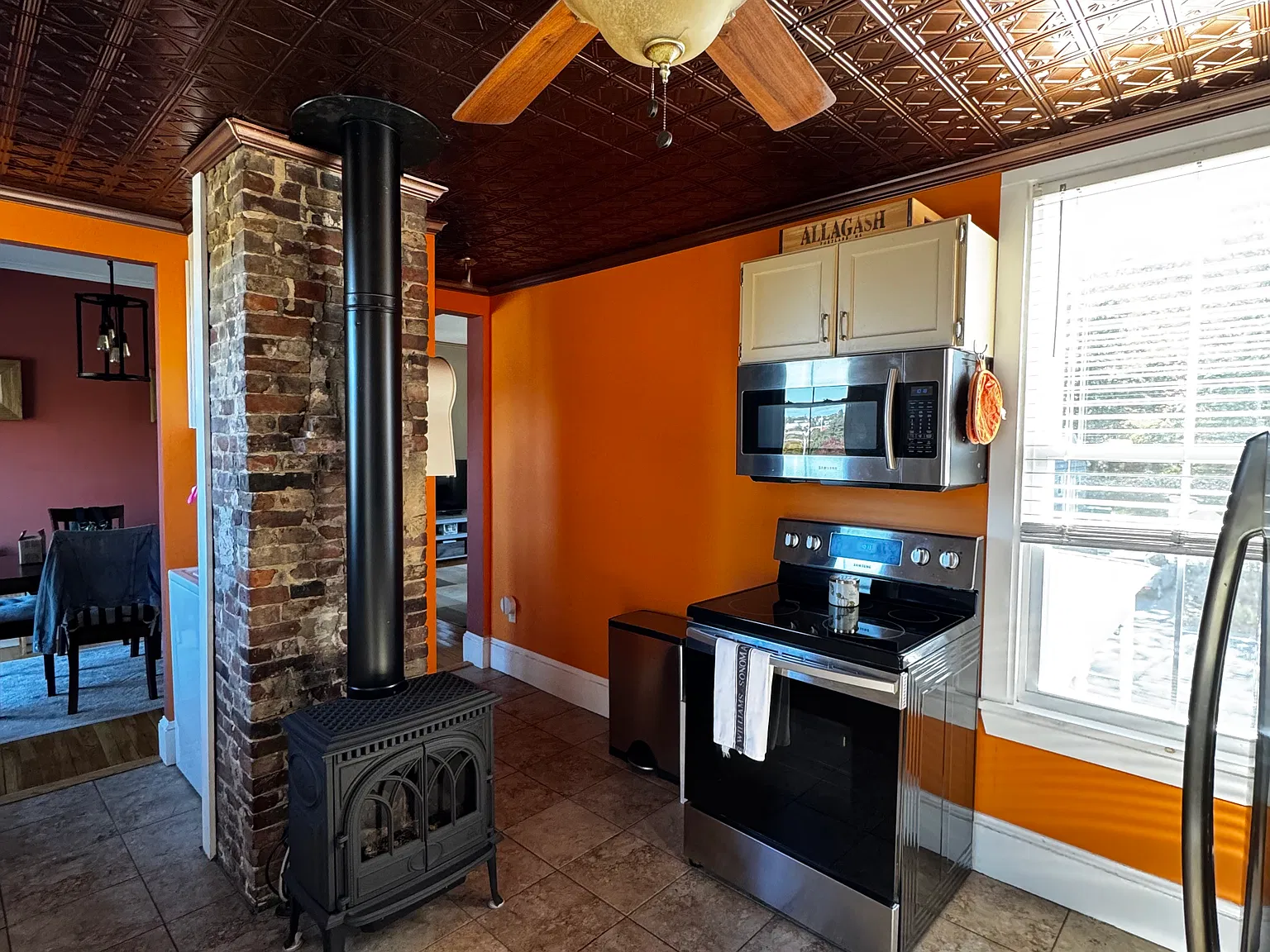 2 bed, 1100 sqft, $2,400 — Photo 4