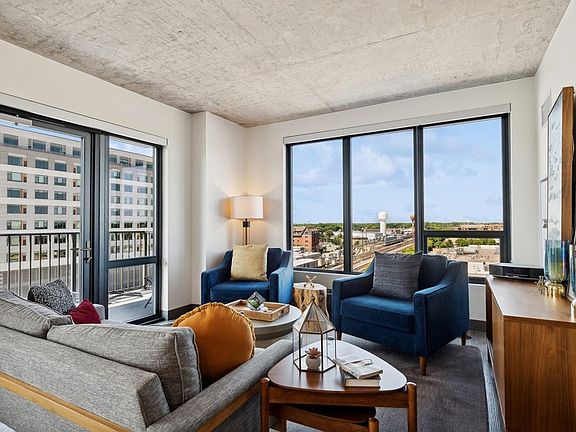 4th image of 1135 Westgate St #2-1602