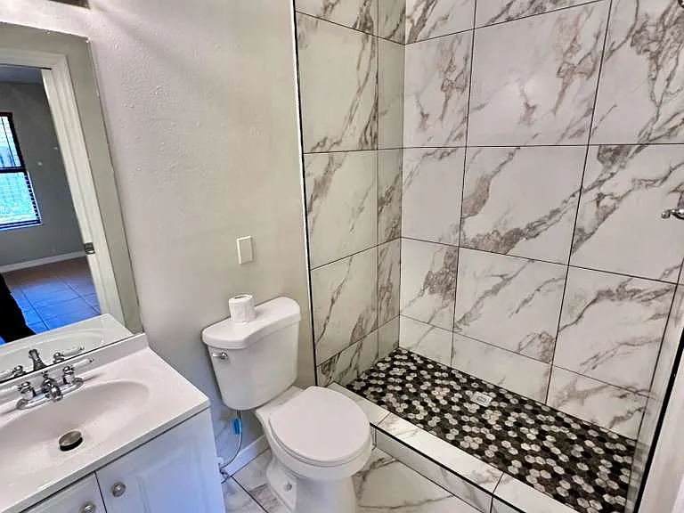 2835 Stoneway Ln #D — Photo 29