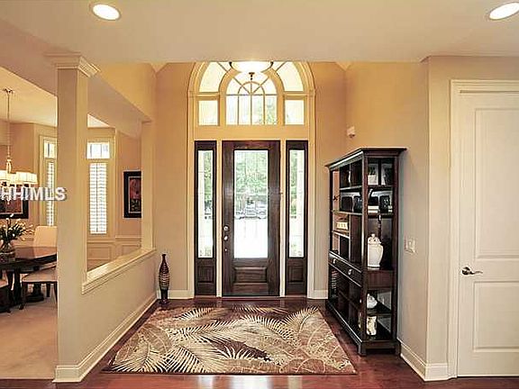 2nd image of 19 Mead Ln
