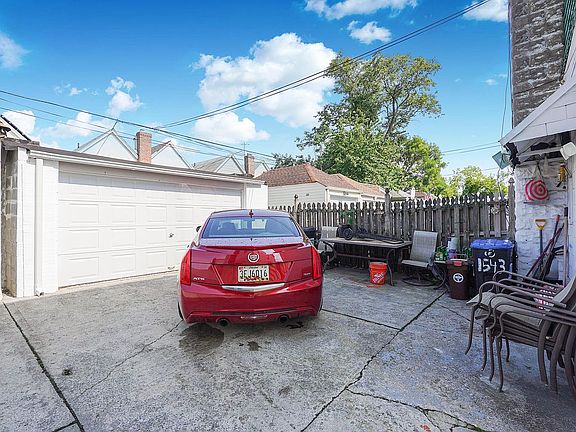 5th image of 1543 E 53rd St #1