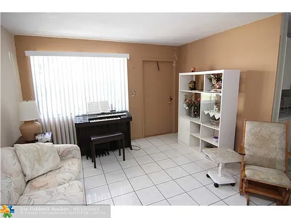 Building Photo - 1007 N 19th Ave #2