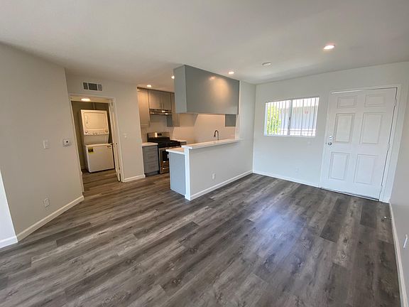 5th image of 311 E Cedar Ave APT 204