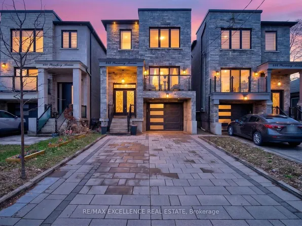 442 Pharmacy Ave W, Toronto, ON M1L 3G6