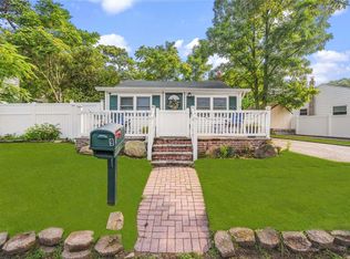 9 Mills Path, Ronkonkoma, NY 11779
