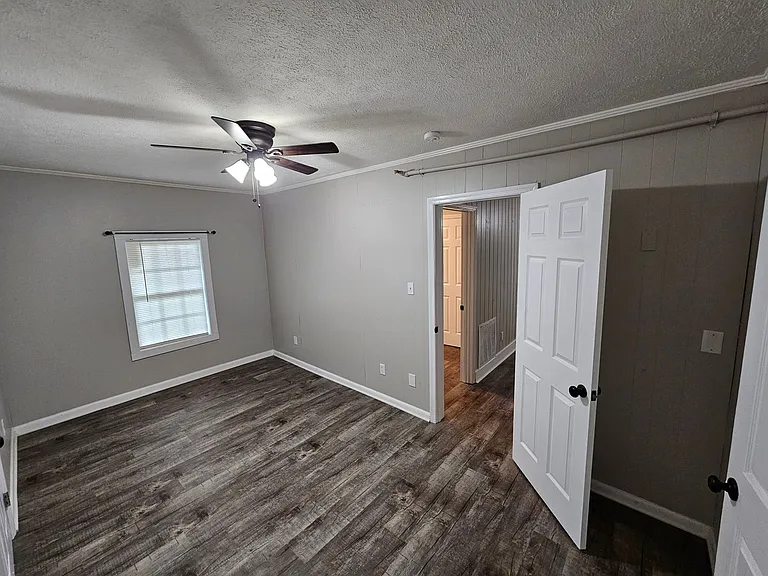 301 S Magnolia St #1 — Photo 9