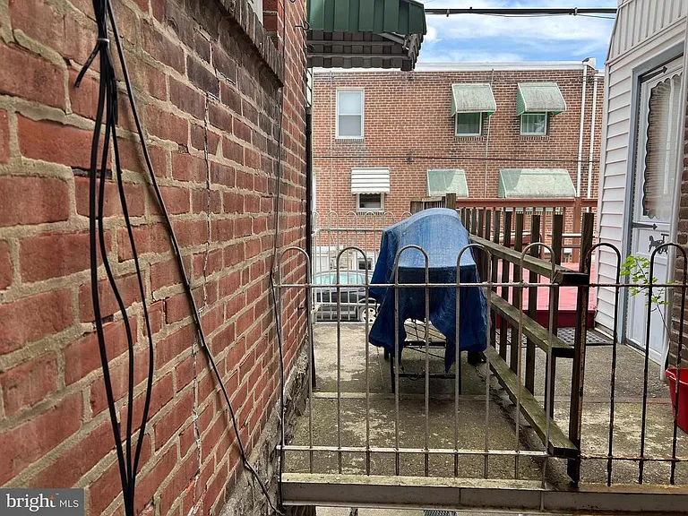 3531 Sheffield Ave — Photo 13
