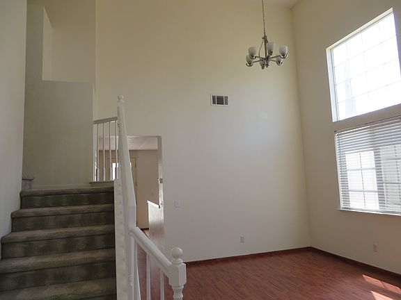 2nd image of 13440 Applewood Ct