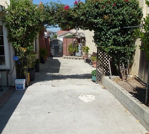 5th image of 2064 Edgegate Dr