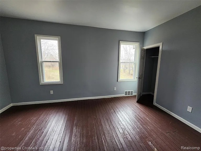 605 Bethune St E — Photo 6