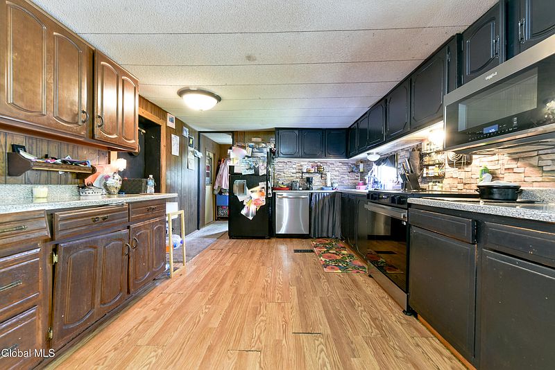 4th image of 3111 Birchton Road