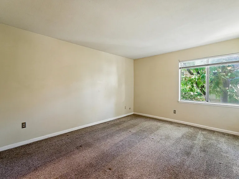 303 Tradewinds Dr #8 — Photo 13