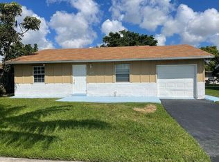 8151 SW 6th St, North Lauderdale, FL 33068