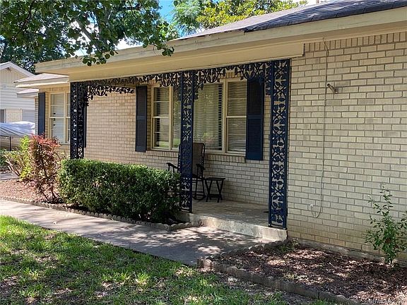 4th image of 336 Elmwood Cir