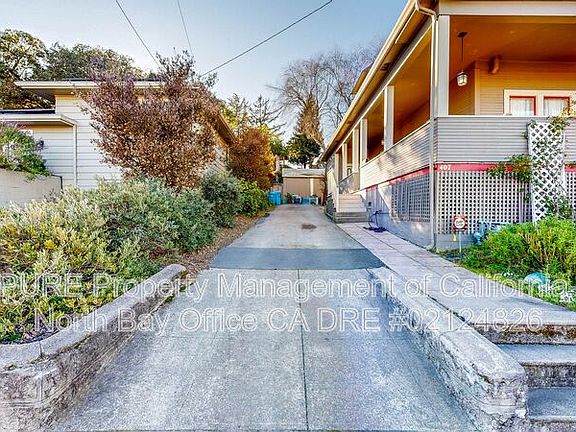 2nd image of 407A N Kentucky St