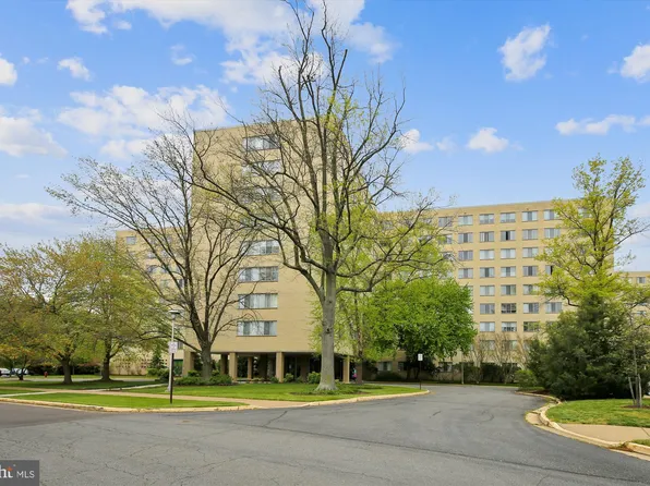 6621 Wakefield Dr APT 303, Alexandria, VA 22307