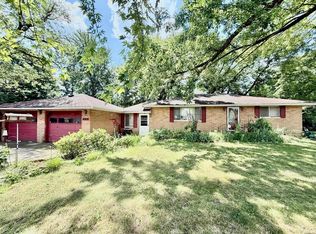 809 W Mishawaka Rd, Elkhart, IN 46517