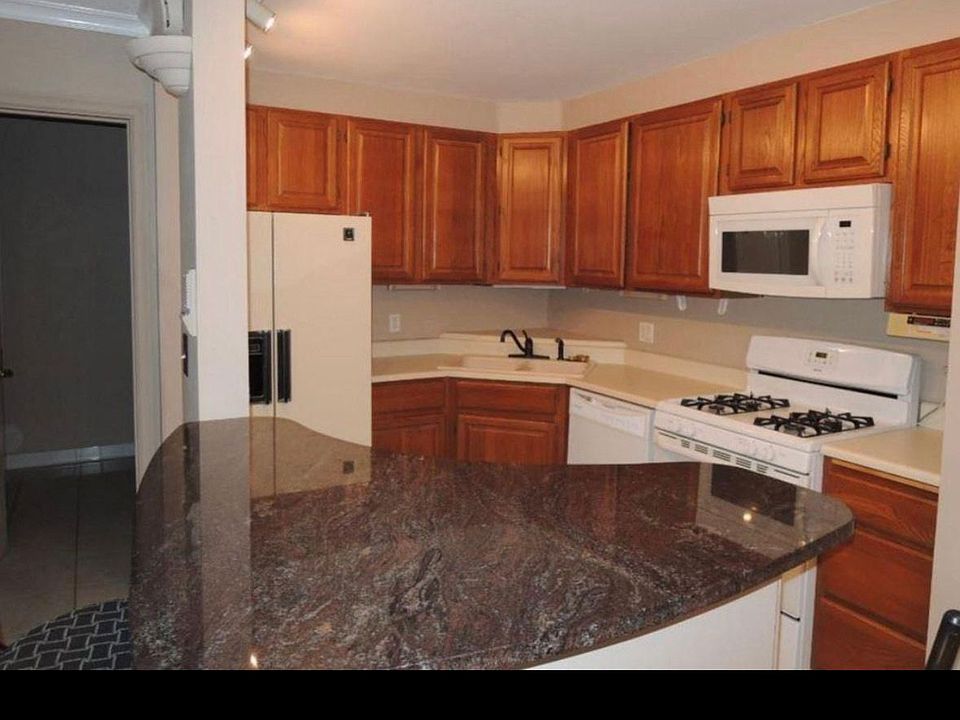 1st image of 6670 Vernon Ave #316