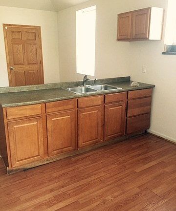 3rd image of 3801 Catalpa St APT 1