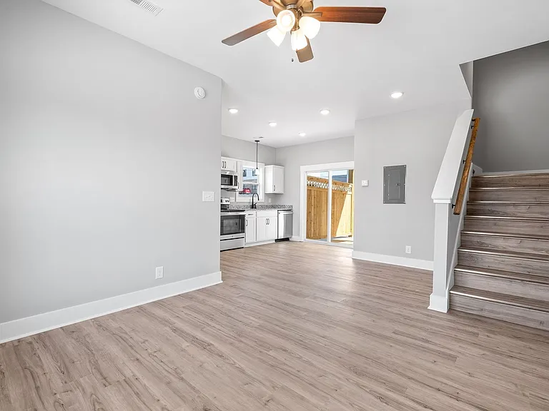 106 Cooper Pl — Photo 20