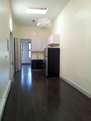 Rented by Loom Group | media 81