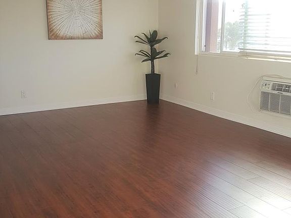 2nd image of 6120 Decena Dr Unit 105