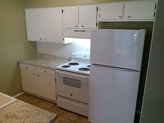 5th image of 12500 Melville Dr APT 101