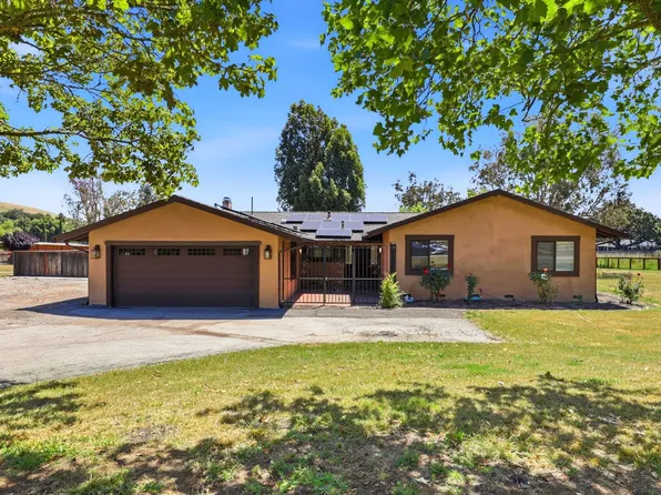 10200 Parrish View Dr, Gilroy, CA 95020