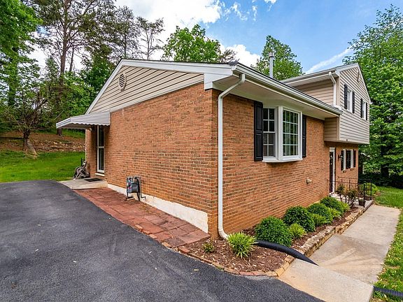 3rd image of 4519 Tanglewood Ln