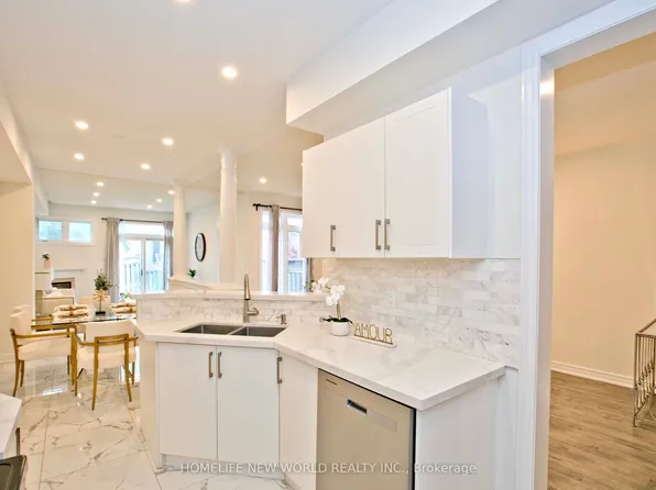 16 Venture Ave, Richmond Hill, ON L4S 2P2