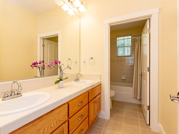 2nd image of 505 Blue Jay Way