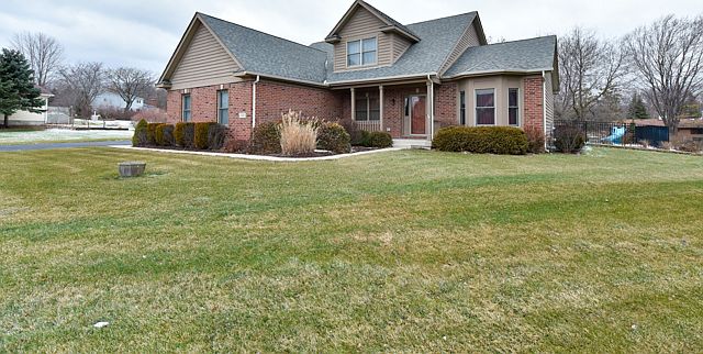 1st image of 328 Clearview Ct