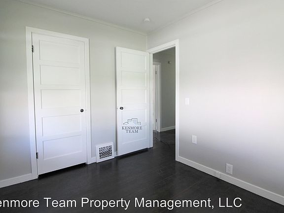 5th image of 1327 Mahan Ave