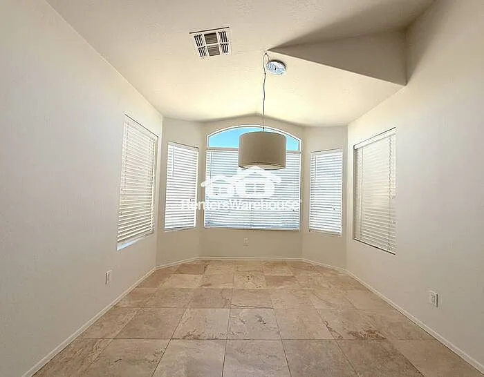 8757 E Avalon Dr — Photo 10